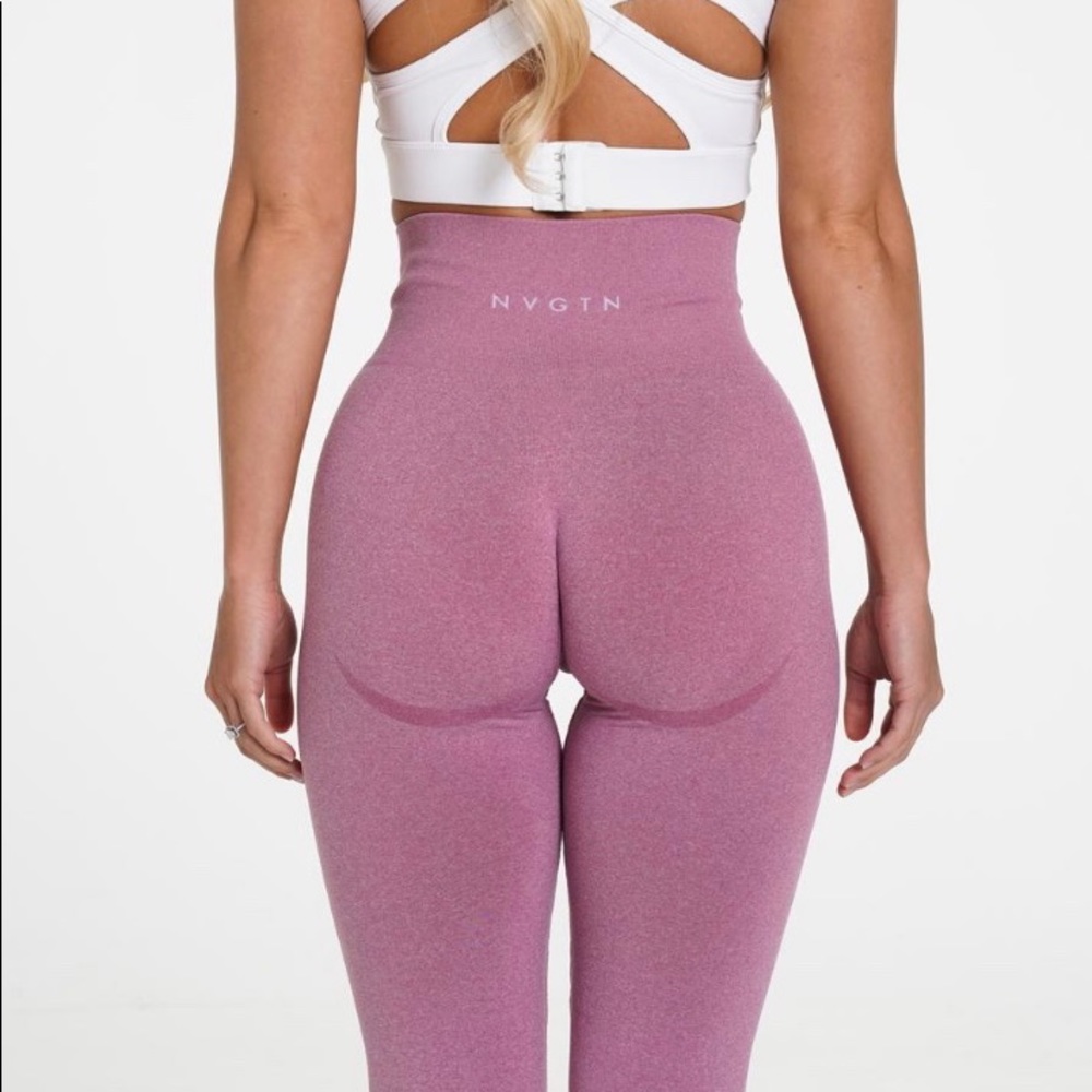 Seamless contour leggings